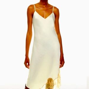 This Authentic Aritzia Wilfred Sonnet Dress